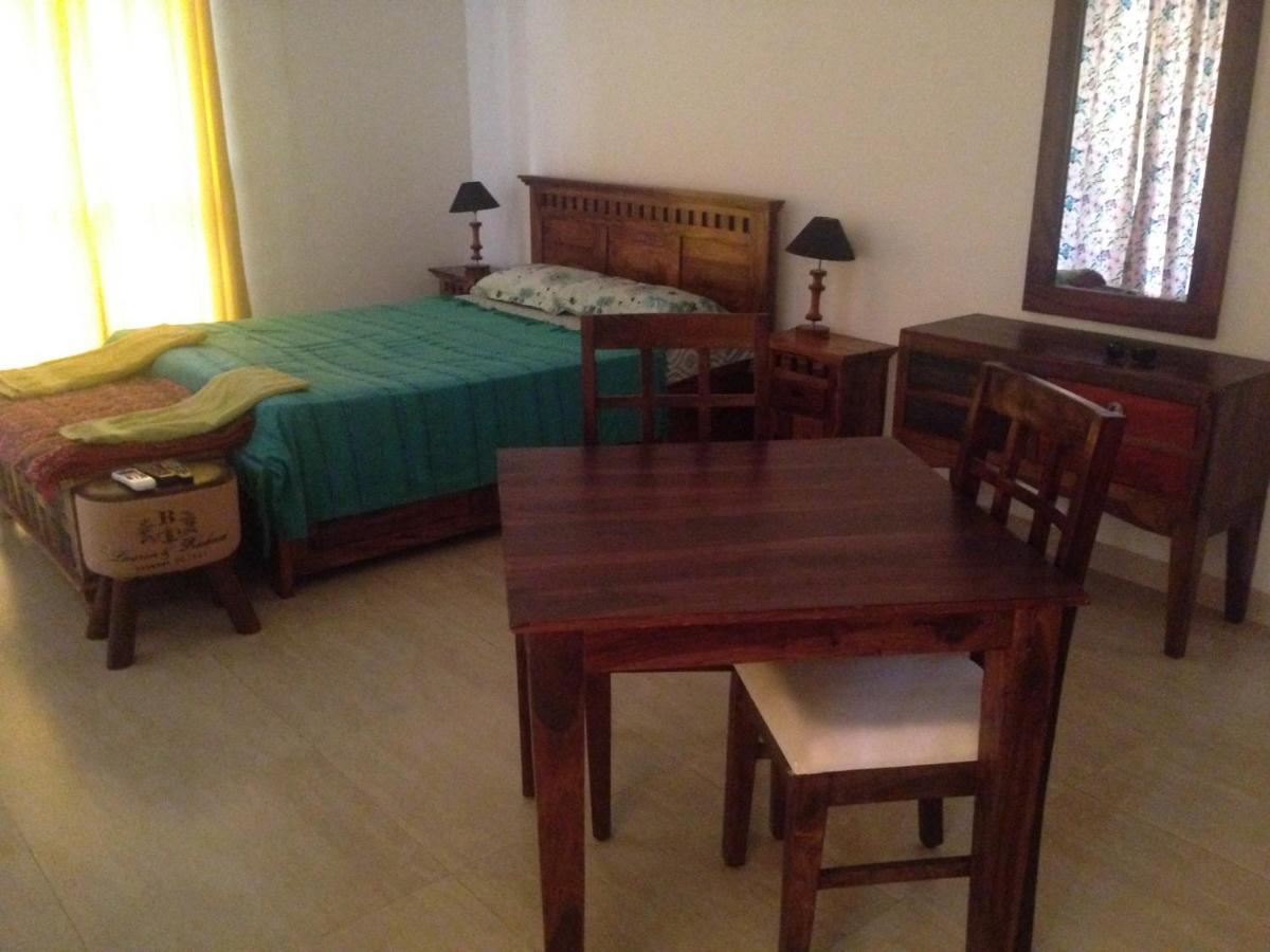 Studio And One Bedroom Apartment In Riviera Sapphire, Siolim Exterior foto